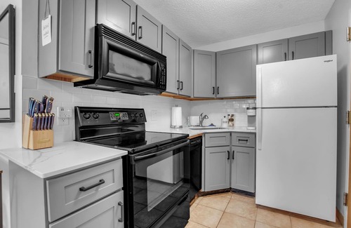 Great Valley Copropriété | Ski In/Out Condo, King Bed