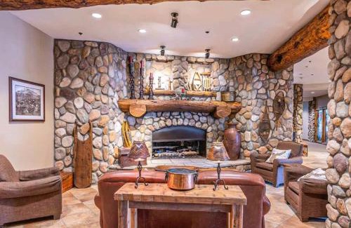 Crested Butte Maison | Ski In Out Pool Hot Tub Pets OK
