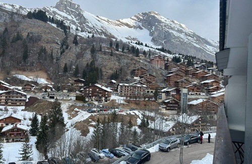 Le Chinaillon Appartement | Studio cosy ski aux pieds avec balcon, garage, et 300m des commerces (4 pers, 27m²)