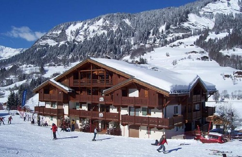 Flumet Appartement | Appartement au pied des pistes avec grande terrasse et parking