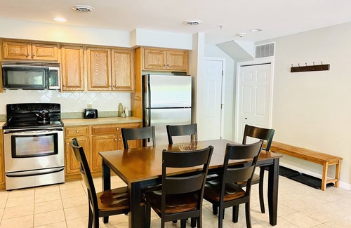 Hancock Copropriété | SKI-IN, SKI-OUT! LIFT and MT. VIEWS UNBEATABLE LOCATION for ALL SEASONS! Unit 2