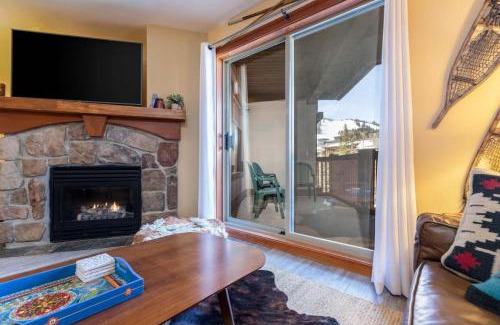 Salt Lake Mountain Resorts Maison | Ski in Ski out Pool Hot Tub Pool Table Resort View
