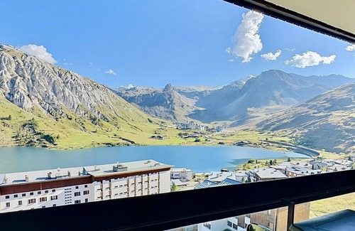 Tignes le Lac Appartement | Studio skis aux pieds pour 4, proche commerces et balcon sud à Tignes