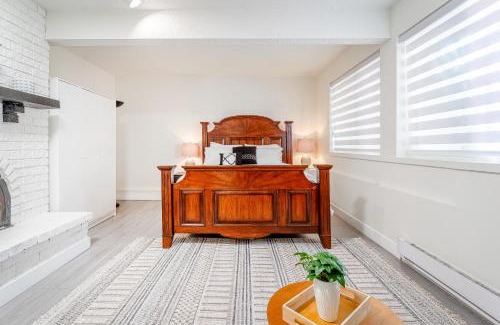 Canyon Heights Maison | Ski & Stay I Winter Retreat in North Vancouver
