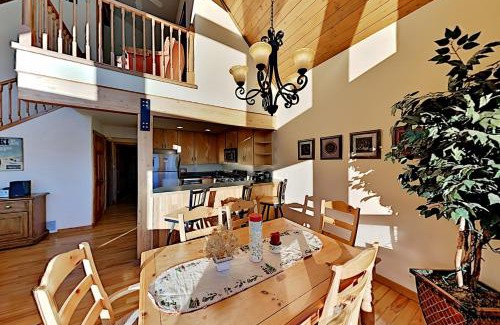 Ptarmigan Mountain Maison | Ski Your Heart Out