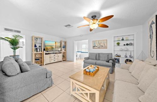 Harborview Maison | Skipper's Landing - 4 Bedroom with Heated Pool