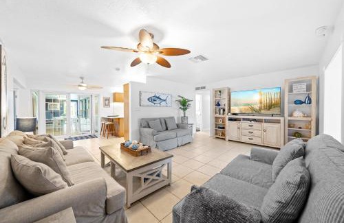 Harborview Maison | Skipper's Landing - 4 Bedroom with Heated Pool