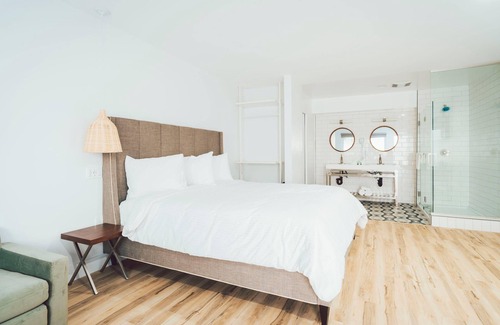 Belmont Shore Hôtel | SKS - Superior Room, 1 King Bed with Sofa bed, Non Smoking