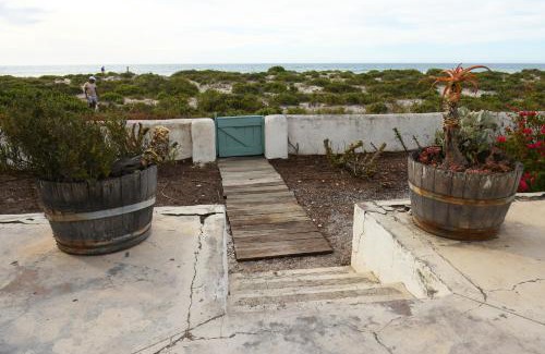 Dwarskersbos Maison | Skuurtjies - Beach Front Holiday