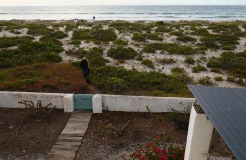 Dwarskersbos Maison | Skuurtjies - Beach Front Holiday