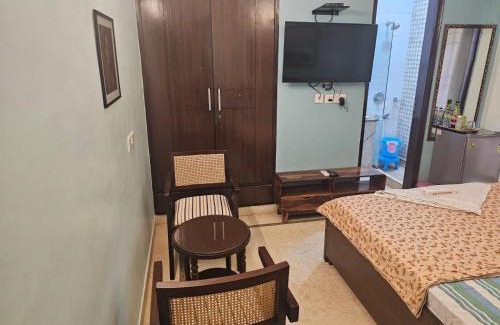 Safdarjung Enclave Maison | Sky Bloom Luxury Homestay