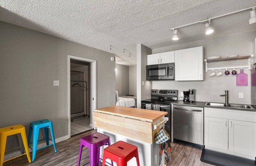 Downtown Denver Appartement | Sky-High Downtown Denver Studio | Pet Friendly!