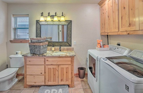 Medicine Park Cabine | NEW! ‘Sky Kabin’ w/ Game Room, 1/2 Mi to Downtown!
