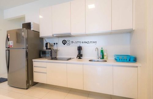 Bukit Indah Appartement | Sky Loft (ホ ー ム ス テ イ) @ JB City Homestay