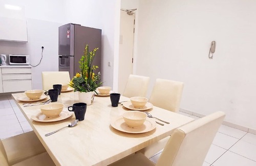 Bukit Indah Appartement | Sky Loft AEON (5pax -B17) @ JB City Homestay