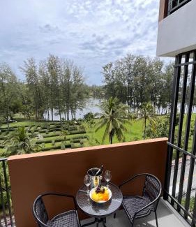Laguna Appartement | Sky Park Laguna 1bdr Lake View