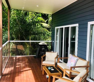 Rocky Point Maison | Sky: rainforest and ocean views with jacuzzi