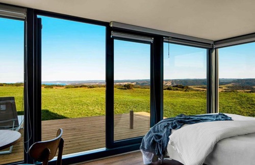 Cape Otway Maison | SKY SHIP 2 Luxury Off-Grid Eco Accommodation