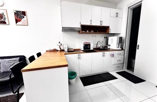 Bukit Indah Appartement | Sky Trees Bukit Indah netflix and wifi