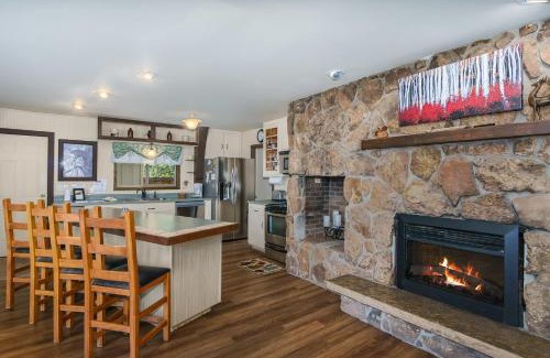 Carriage Hills Maison | Sky View in the Rockies