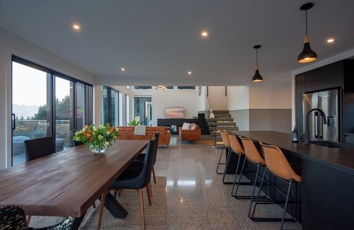 Frankton Villa | Sky Villa A