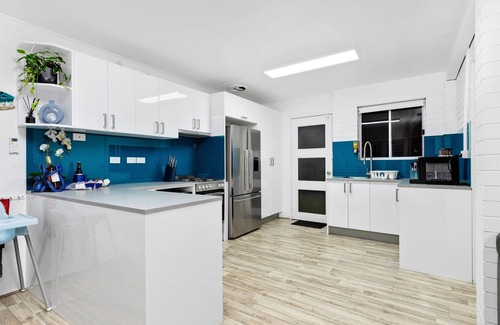Malua Bay Appartement | Skyes Beach House - The Upstairs Apartment