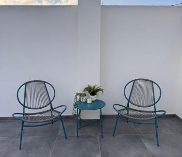 Lykabittos Appartement | Skyhigh Urban Apts