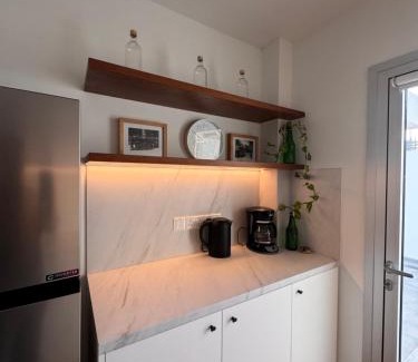 Lykabittos Appartement | Skyhigh Urban Apts