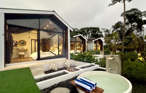 Toya Bungkah Cabine | Skylake Villa