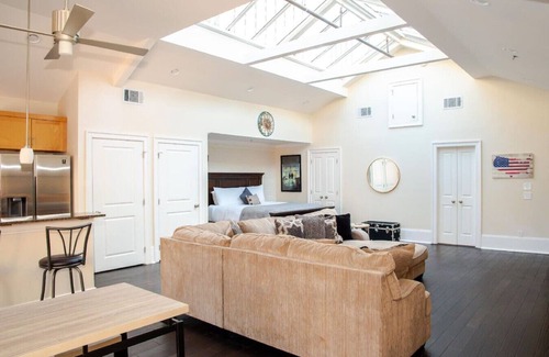 Central Business District Copropriété | Skylight Studio Downtown New Orleans!