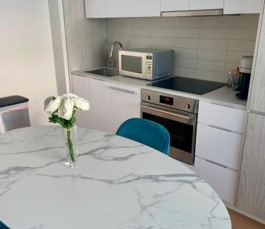 Downtown Montreal Appartement | Skyline Penthouse & Condo - Downtown Montreal - Pool Spa Parking