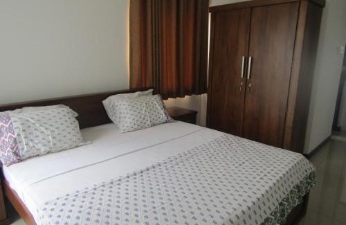 Sri Jayawardenepura Kotte Appartement | SKYLINE SUITE Luxury Penthouse at The Highness Rajagiriya