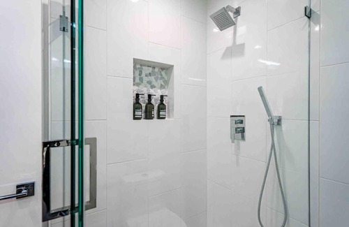 Cedars Villa | Skyline View Luxury 3 story Townhouse