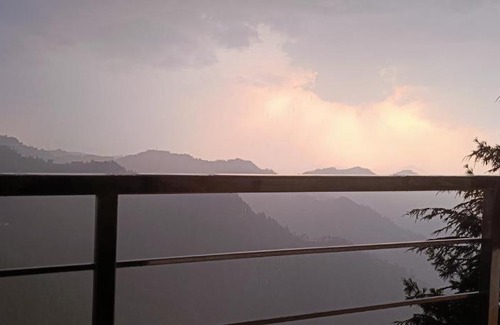 Shimla Appartement | Skyline View mountain Home