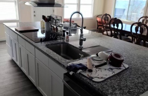 Nahant Maison | Skyline Views