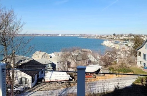 Nahant Maison | Skyline Views