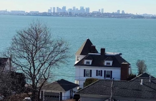 Nahant Maison | Skyline Views