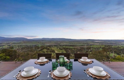 Yarra Valley Maison | Skyline Views Yarra Valley's Elevated Escape