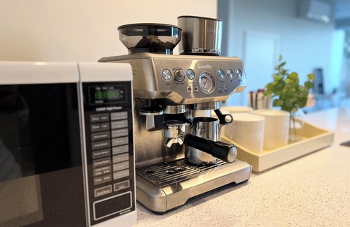 Johnsonville Maison | Skyline Vista: Luxe View, Parking, Espresso & Netflix