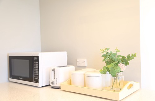 Johnsonville Maison | Skyline Vista: Luxe View, Parking, Espresso & Netflix