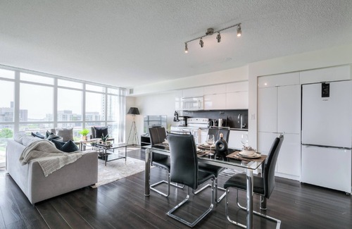 CityPlace Appartement | Skyline Waterfront Retreat