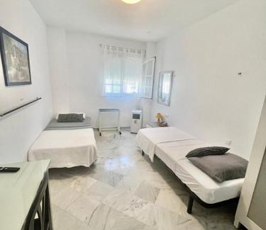Bollullos de la Mitacion Maison | SkyRest Bollullos