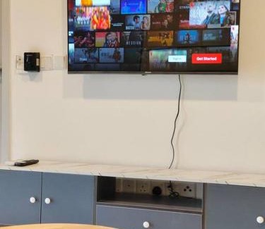 Bukit Indah Appartement | Skytree A0802-(1) Netflix Aeon ByStay