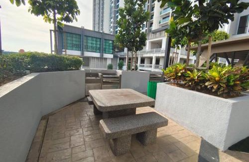 Bukit Indah Appartement | Skytree A0802-(1) Netflix Aeon ByStay