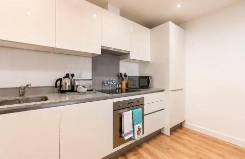 Grange Appartement | Skyvillion - COZY APARTMENTS in Enfield Town With Free Parking & Wifi