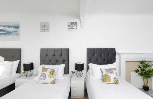Turkey Street Appartement | Skyvillion - London Enfield 4 Bedroom Cosy House Free Parking Garden