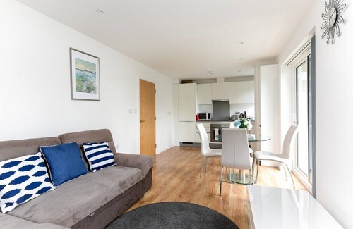 Grange Appartement | Skyvillion's Excellent 2 Bedroom Apartment (Enfield, Greater London)