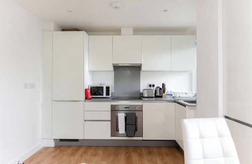 Grange Appartement | Skyvillion - Tower Point Enfield 1 chambre avec balcon