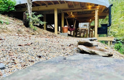 Cosby Appartement | Slate Crossing: Creekside Dome