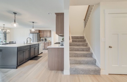Champaign Maison | Slate Escape at Boulder Ridge